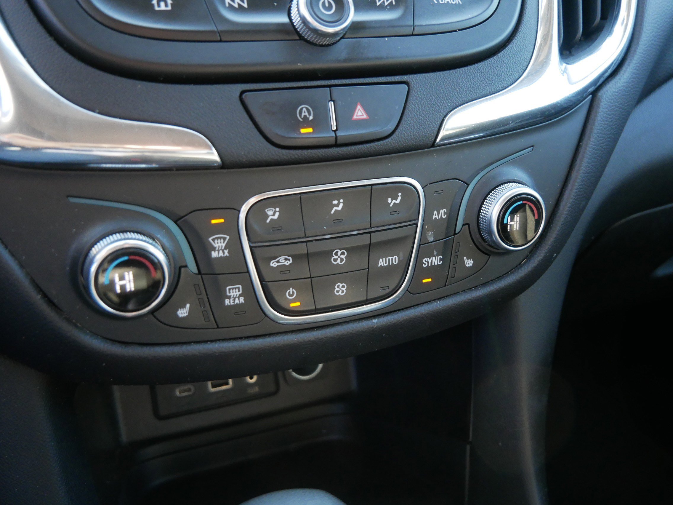 Used 2022 Chevrolet Equinox LT image 30