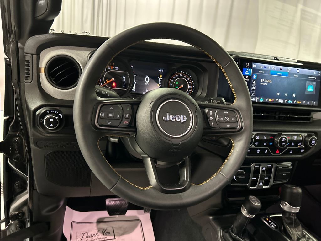 Used 2024 Jeep Gladiator Sport image 15