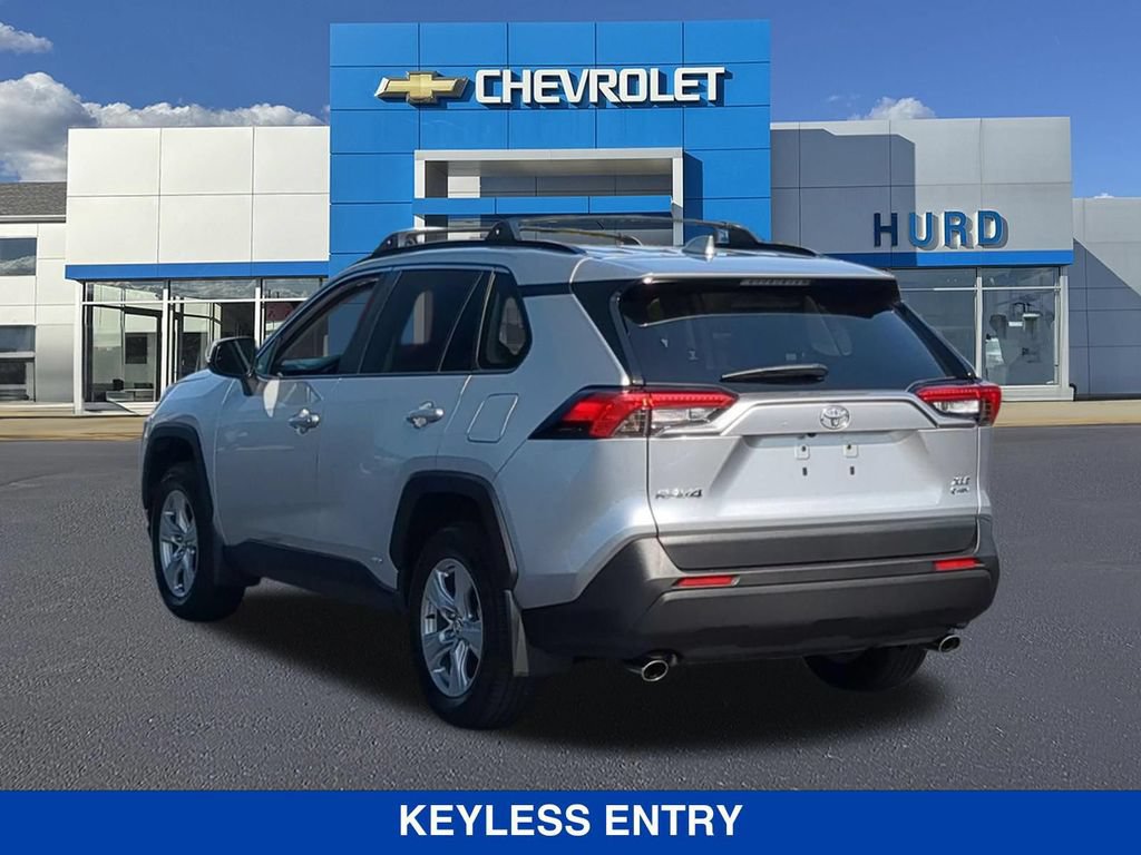Used 2025 Toyota RAV4 XLE w/ Convenience Package AWD/4WD image 7