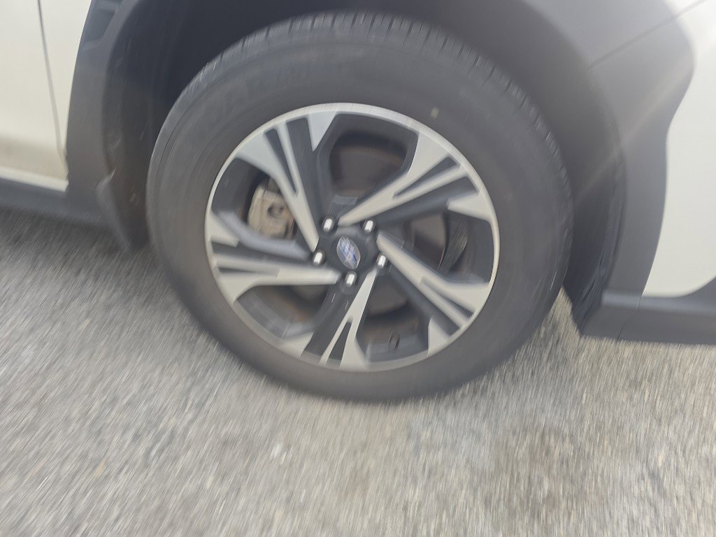 Used 2024 Subaru Crosstrek 2.0i Premium w/ Popular Package #4 image 8