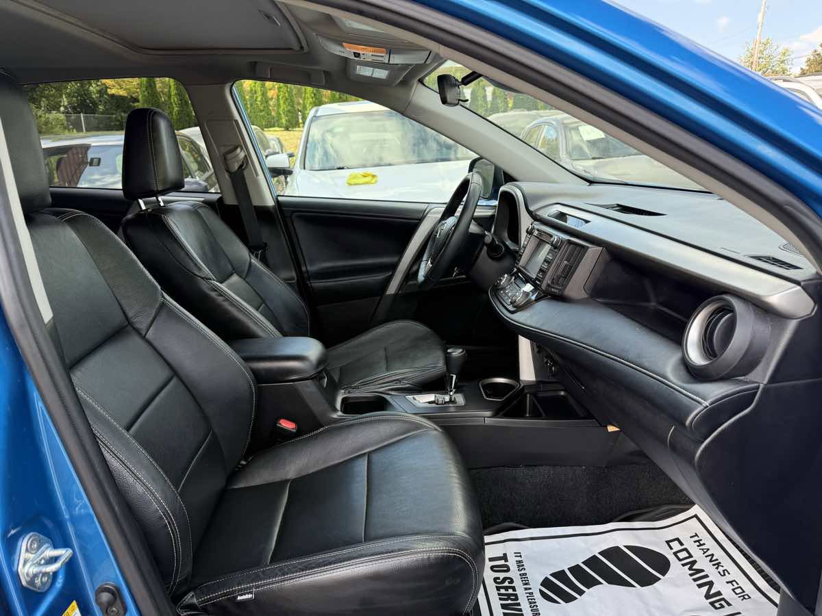Used 2017 Toyota RAV4 XLE image 10