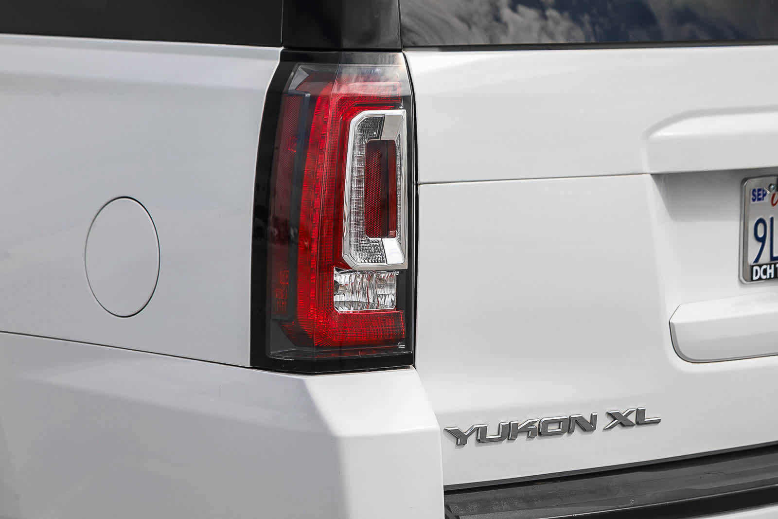 Used 2020 GMC Yukon XL SLT image 8