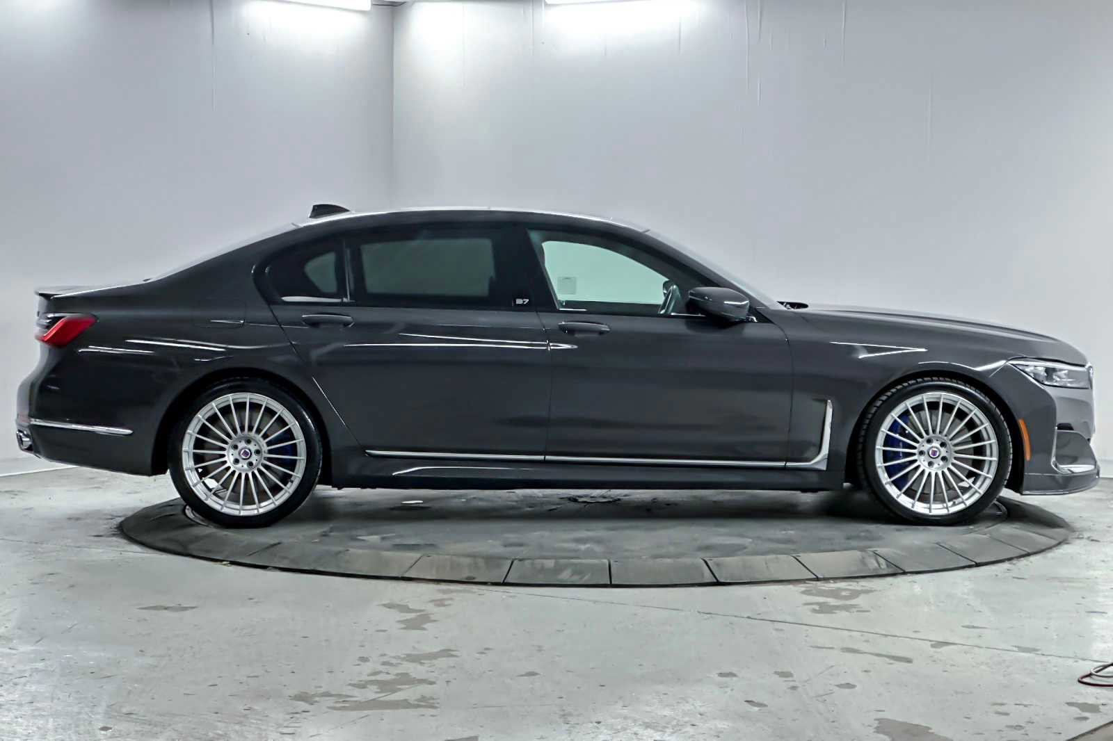 Used 2021 BMW ALPINA B7 xDrive w/ Luxury Rear Seating Package image 8