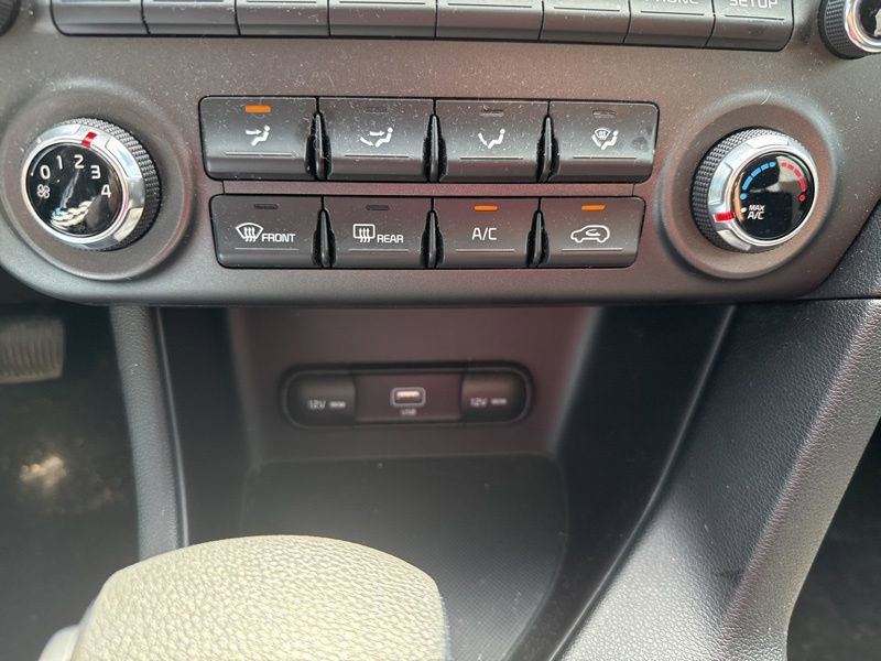 Used 2020 Kia Sportage LX AWD/4WD image 16