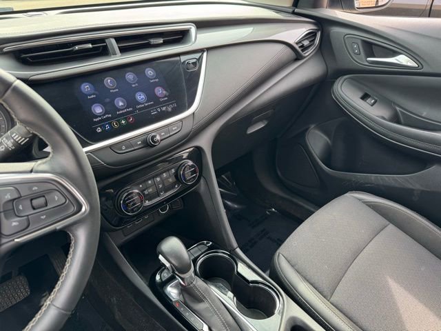 Used 2022 Buick Encore GX Select w/ Sport Touring Package AWD/4WD image 17