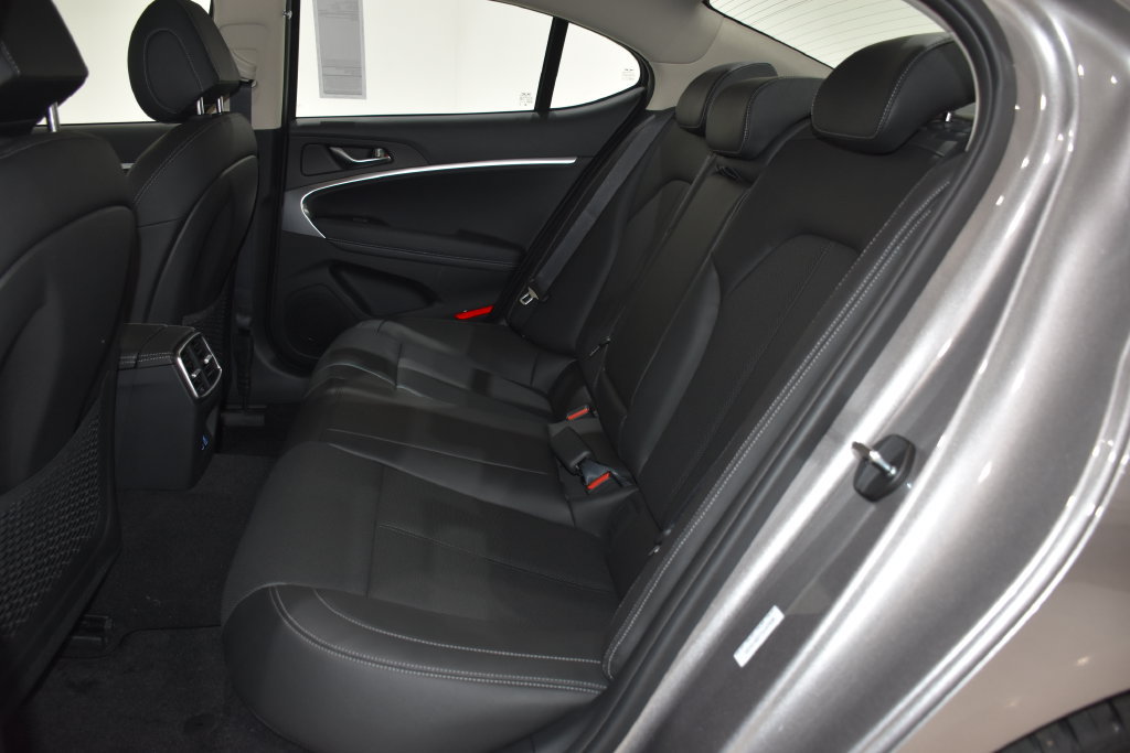 New 2026 Genesis G70 2.5T RWD image 22