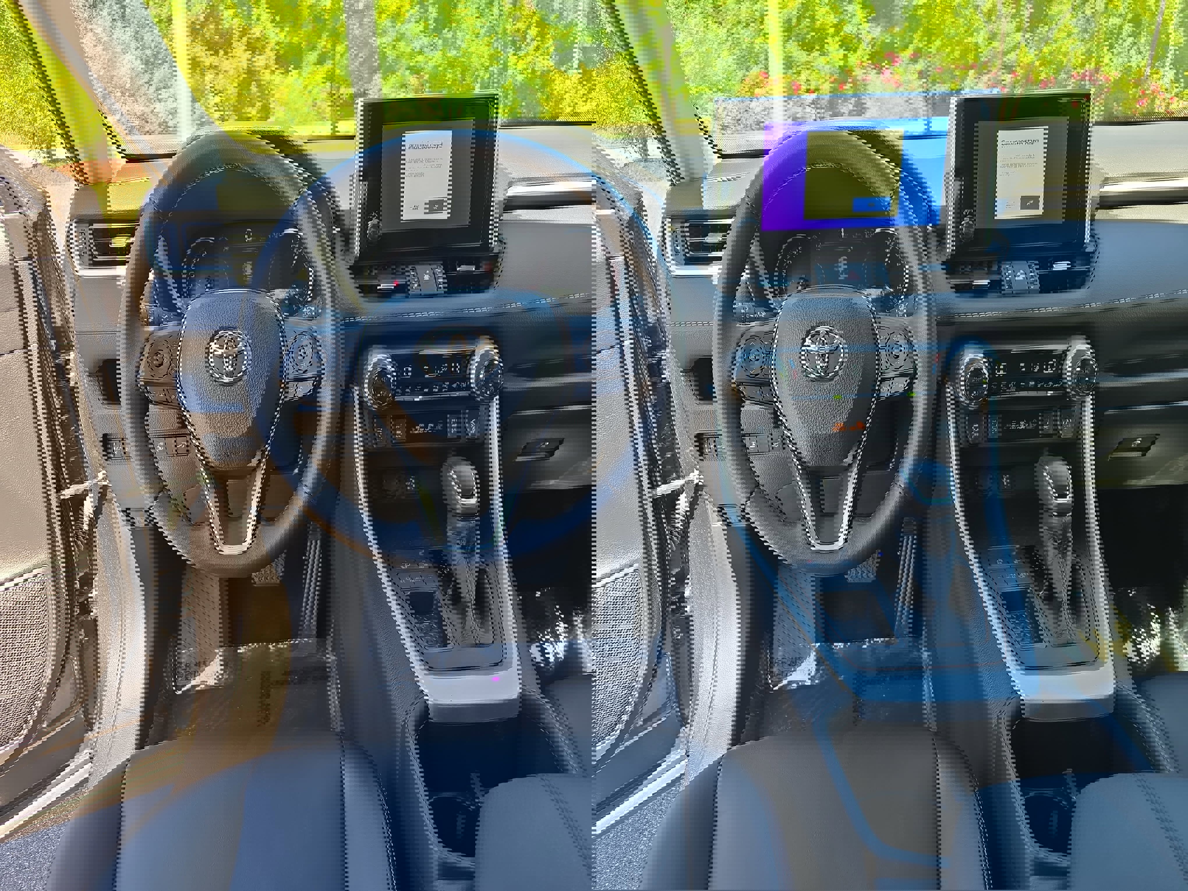 Used 2023 Toyota RAV4 XLE Premium FWD image 17