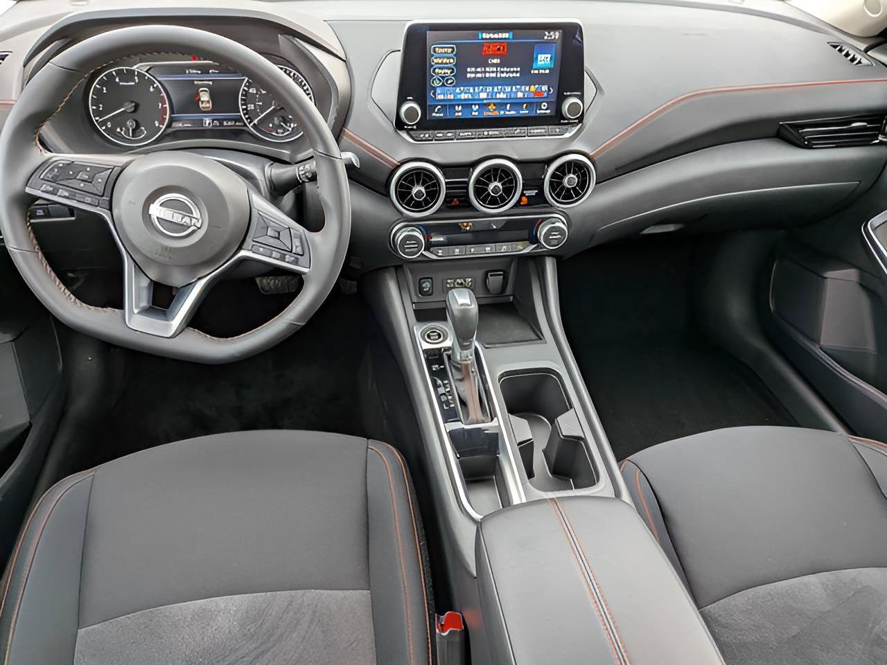 Certified 2025 Nissan Sentra SR FWD image 22