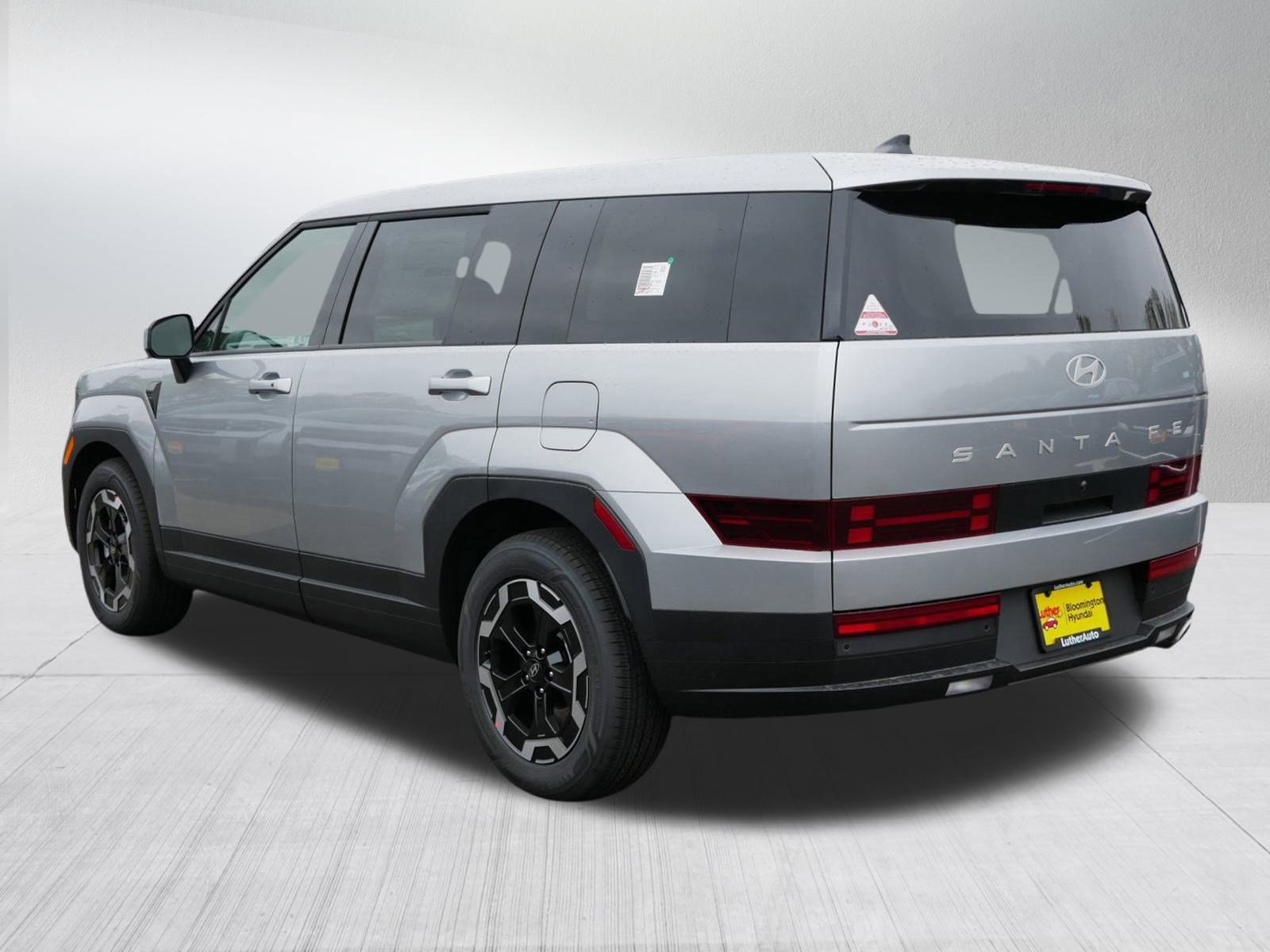 New 2026 Hyundai Santa Fe SE image 3