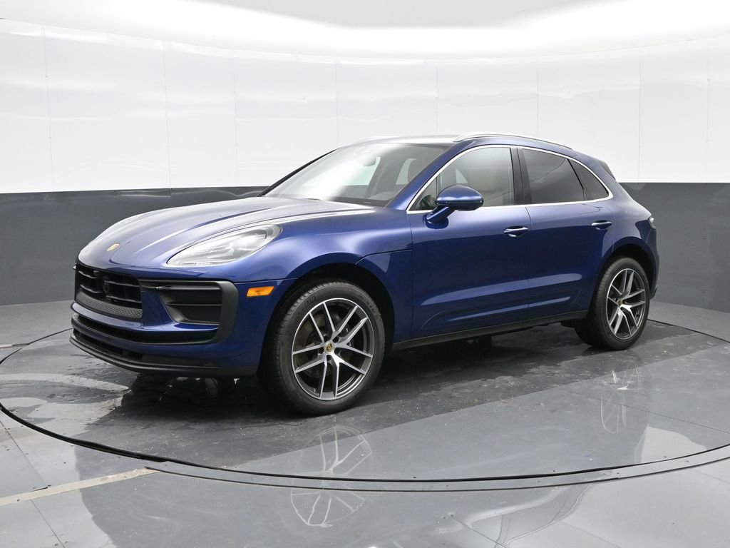 Certified 2024 Porsche Macan image 1