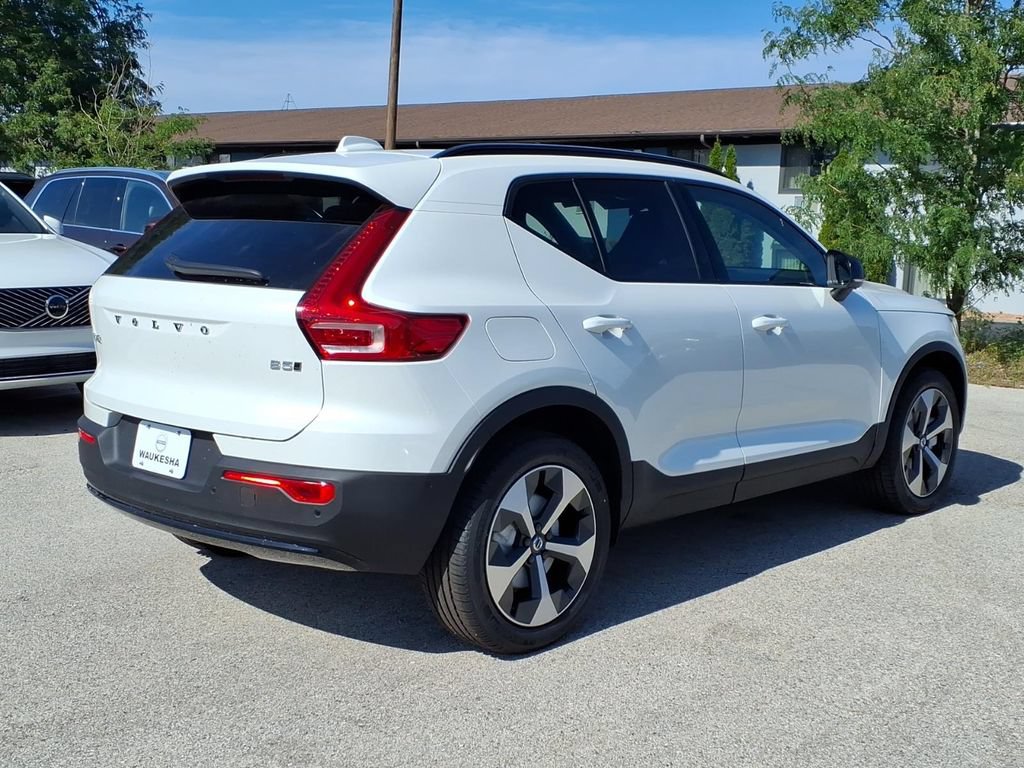 New 2026 Volvo XC40 B5 Plus w/ Climate Package AWD/4WD image 5