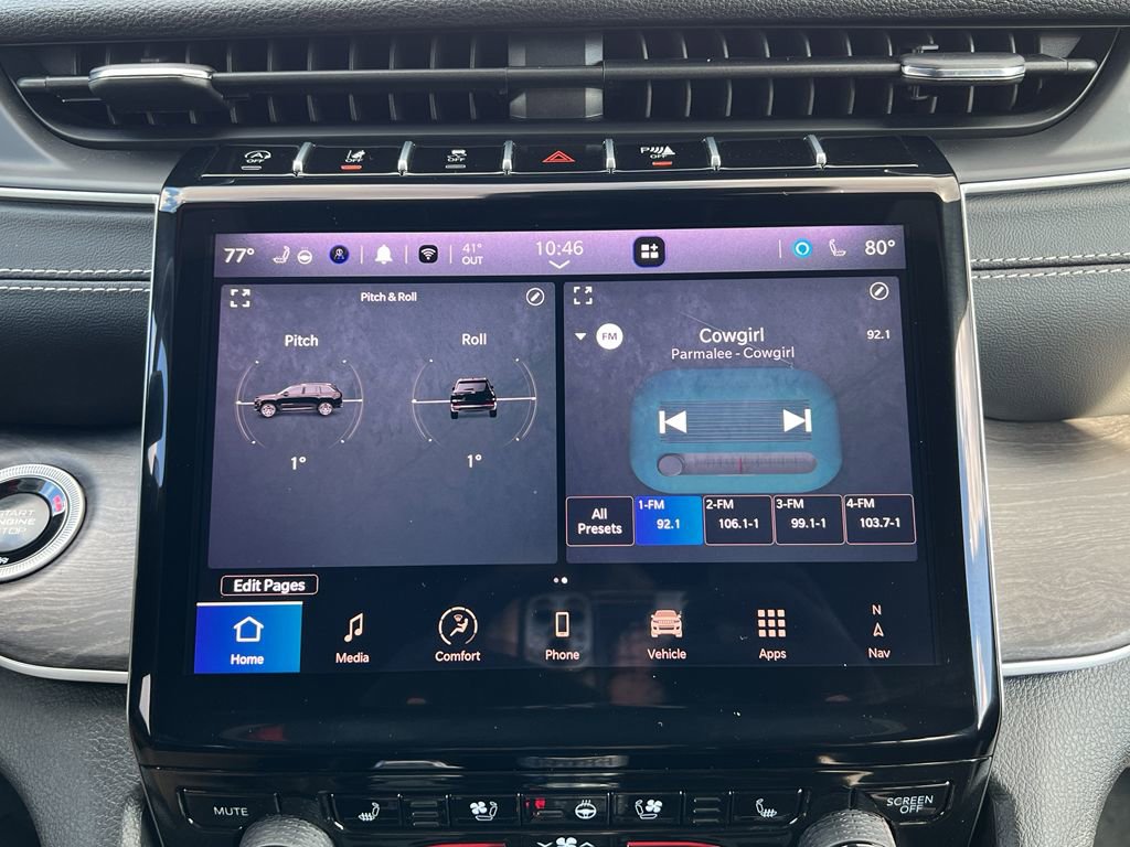 Used 2024 Jeep Grand Cherokee Limited w/ Luxury Tech Group II image 23