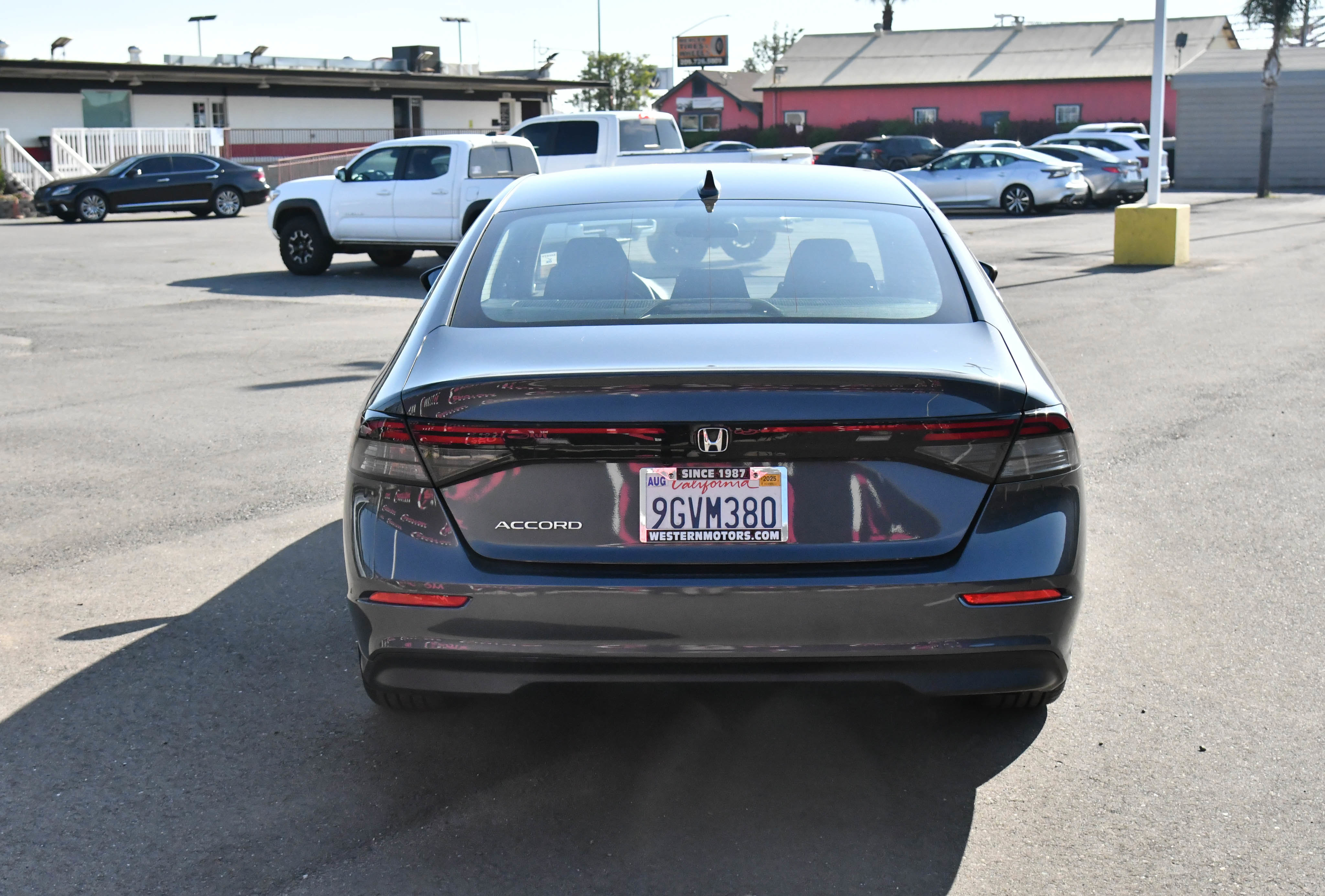 Used 2023 Honda Accord EX image 7