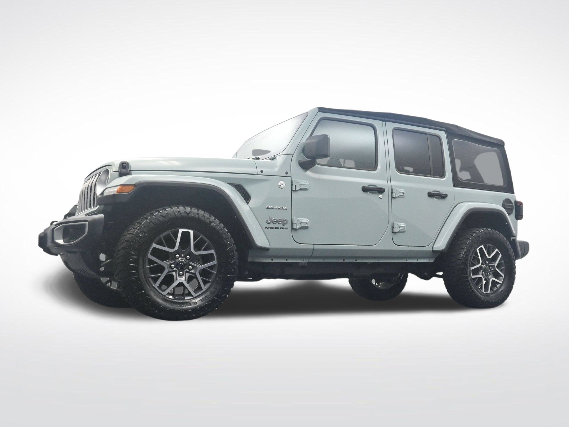 Used 2024 Jeep Wrangler Unlimited Sahara w/ Safety Group AWD/4WD image 29