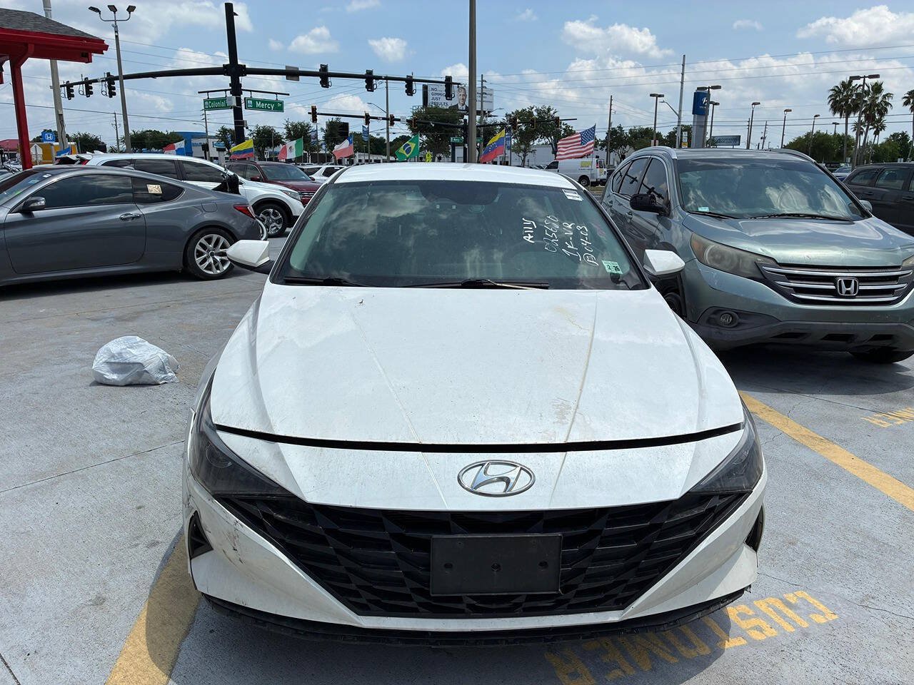 Used 2021 Hyundai Elantra SE FWD image 1