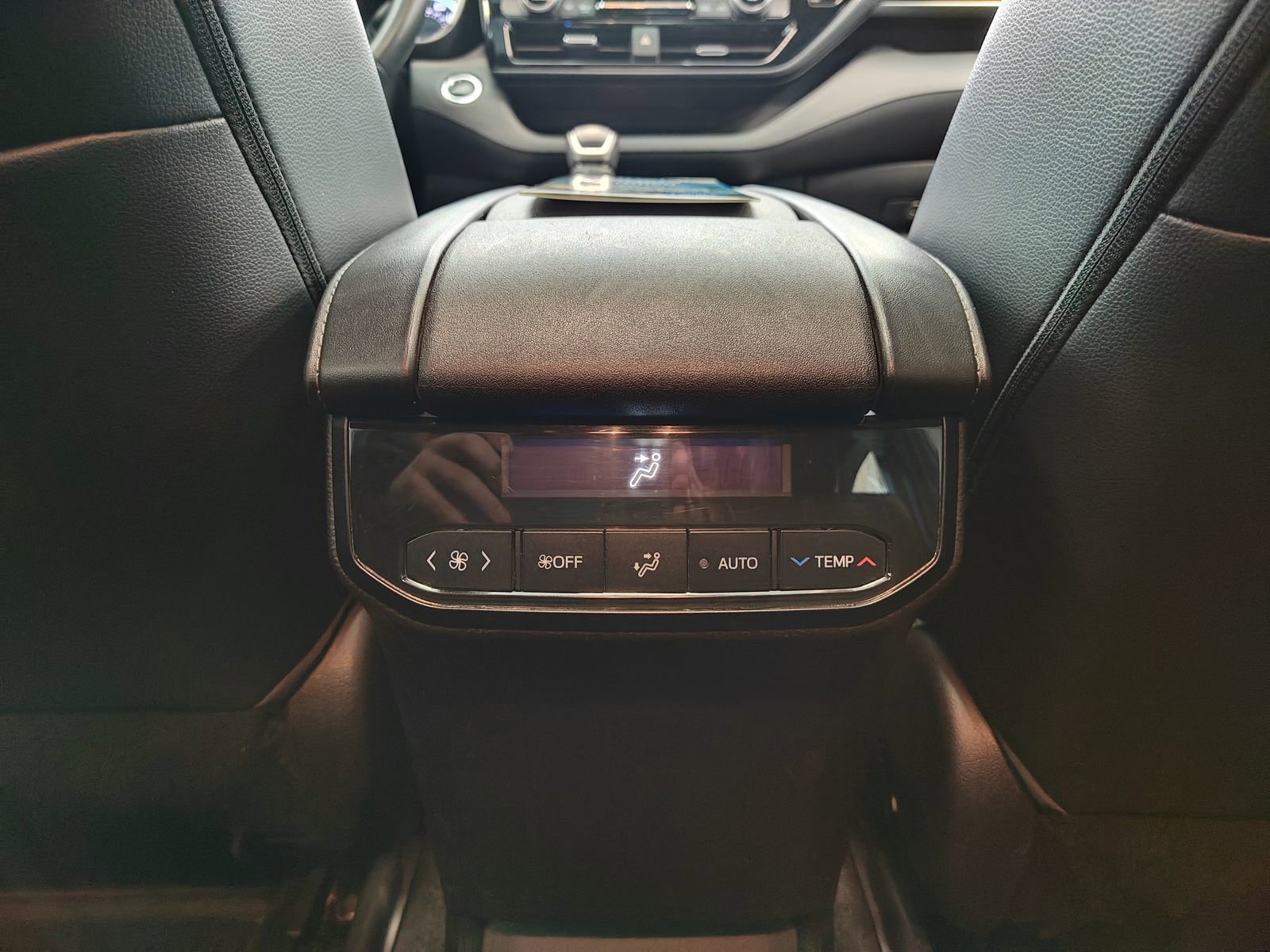 Used 2023 Toyota Highlander XSE image 33