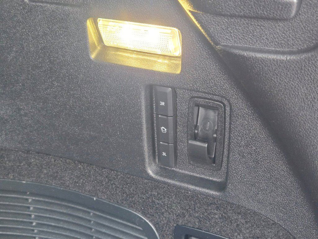 Used 2023 Lincoln Aviator Reserve w/ Equipment Group 201A image 15