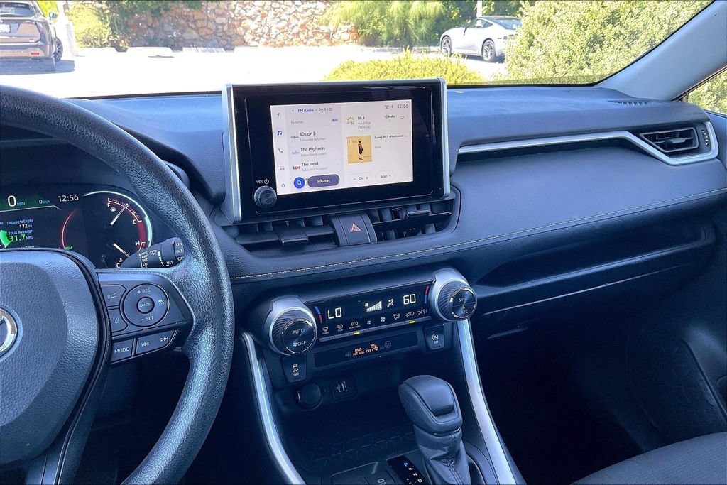 Used 2025 Toyota RAV4 XLE AWD/4WD image 6
