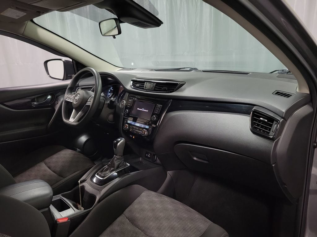 Used 2019 Nissan Rogue Sport SV AWD/4WD image 25