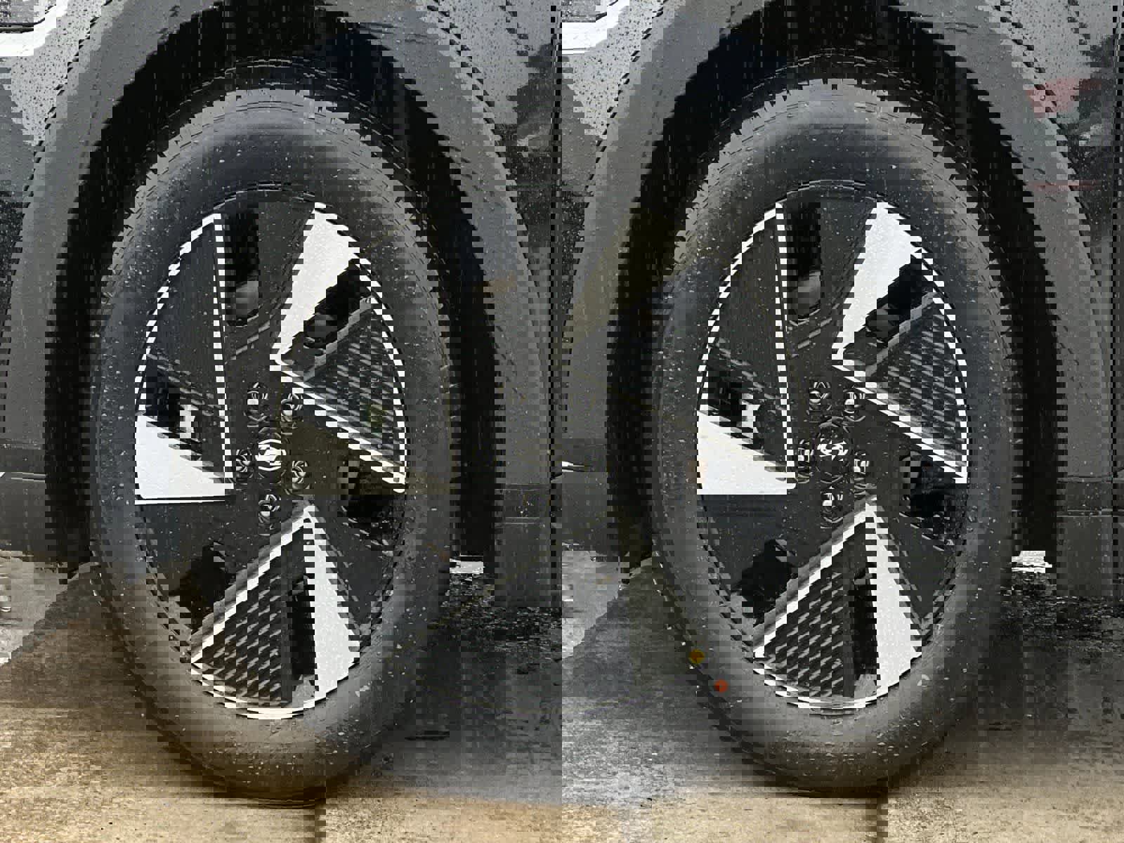 New 2025 Hyundai Ioniq 5 SE image 25