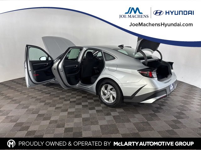 Certified 2025 Hyundai Sonata SE image 13