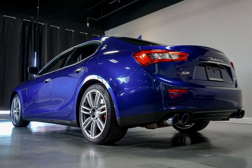 Used 2017 Maserati Ghibli S Q4 AWD/4WD image 38