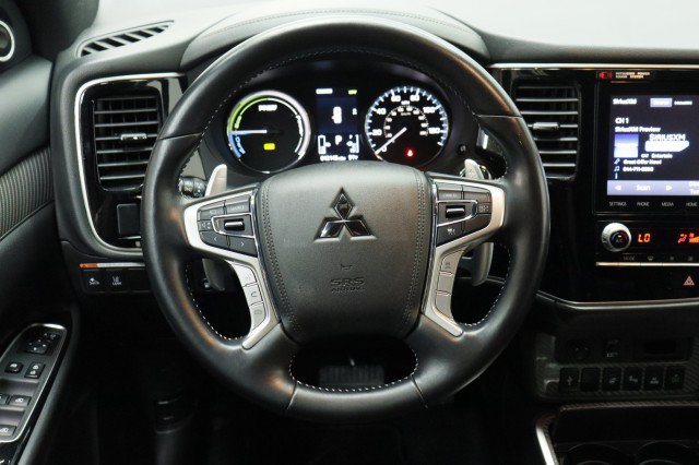 Used 2020 Mitsubishi Outlander SEL AWD/4WD image 25