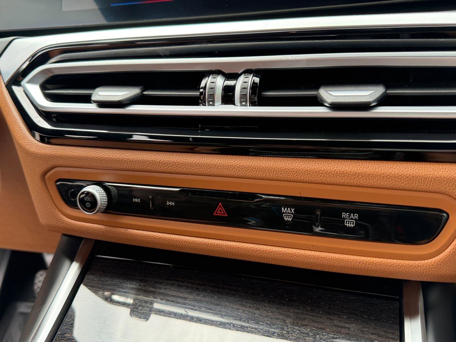 Used 2023 BMW i4 eDrive35 w/ Premium Package RWD image 31