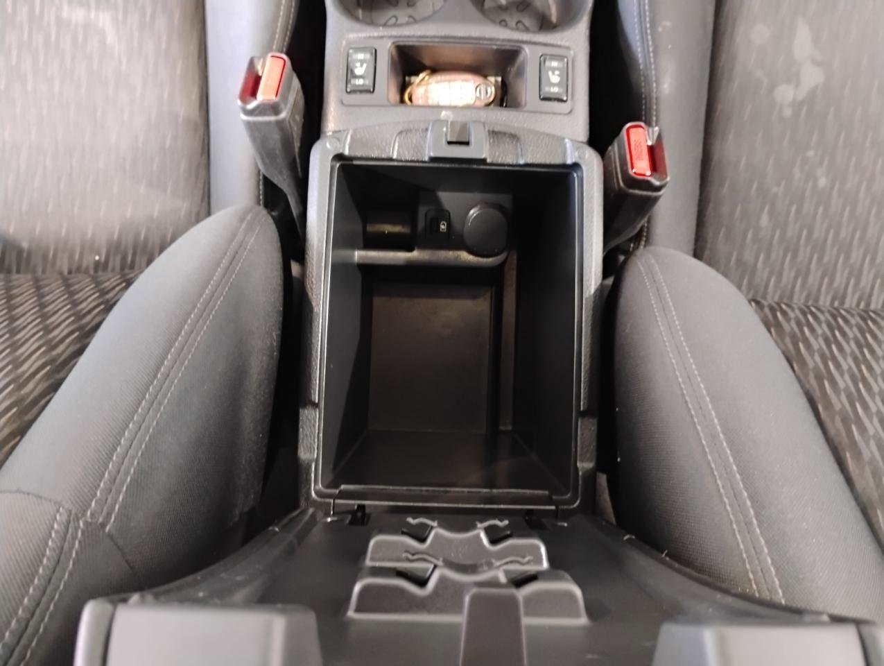 Used 2019 Nissan Rogue SV FWD image 24