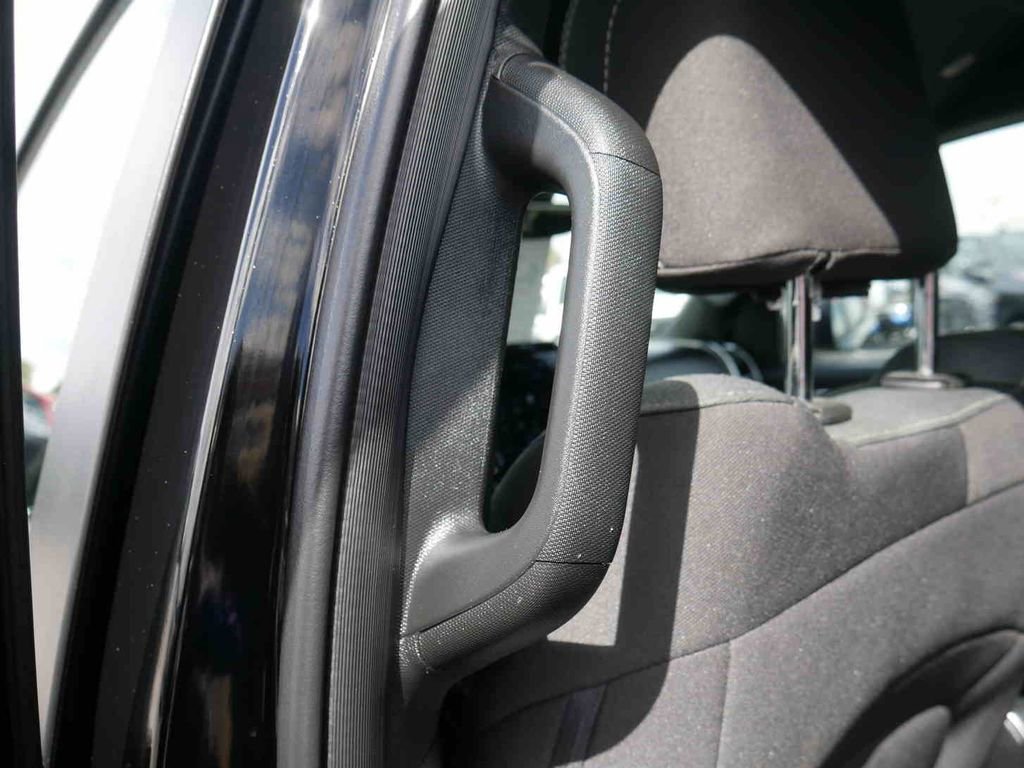 Used 2025 RAM 1500 Big Horn image 18