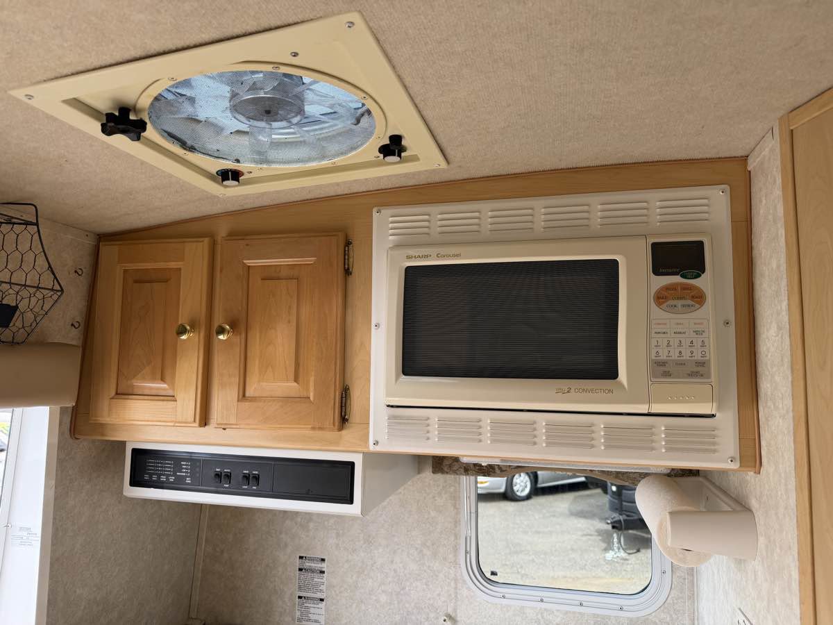 Used 2006 Ford E-450 and Econoline 450 RWD image 8