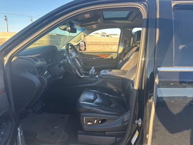 Used 2018 Cadillac Escalade ESV Luxury image 6