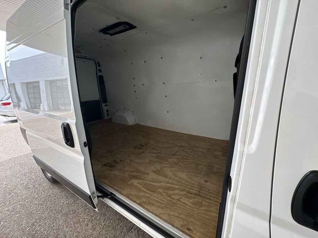 Used 2022 RAM ProMaster 2500 image 24