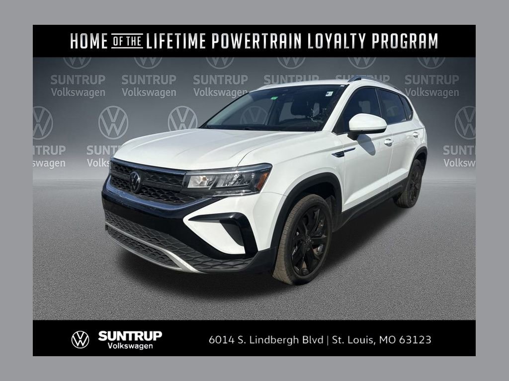 Used 2023 Volkswagen Taos SE w/ Black Wheel Package