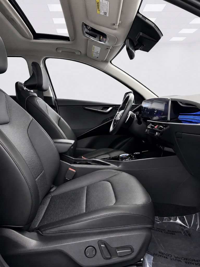 Used 2024 Kia Niro Wave w/ Wave Preserve Package FWD image 13