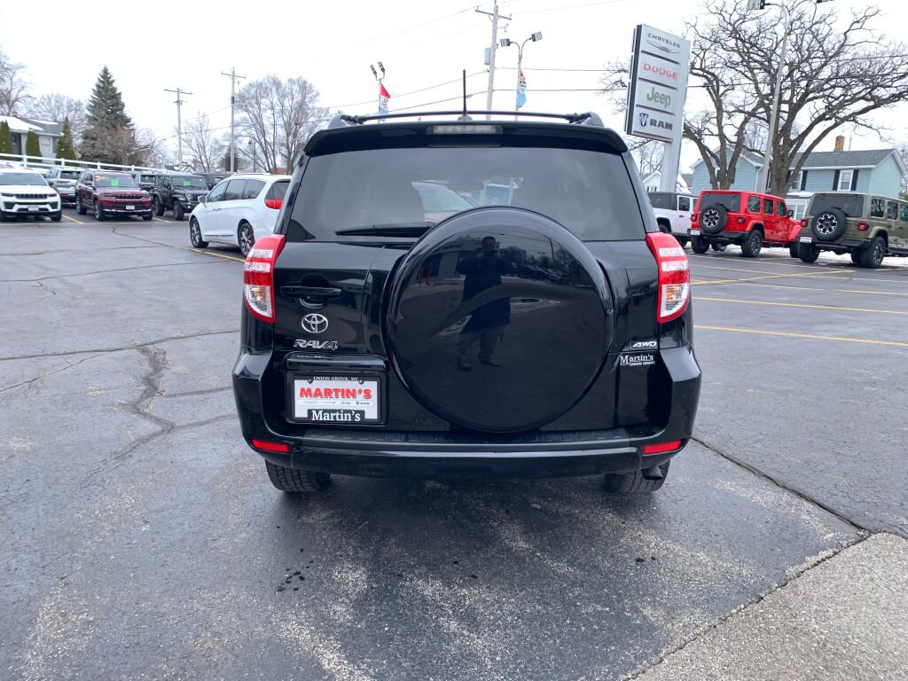 Used 2012 Toyota RAV4 4WD w/ Upgrade Value Pkg image 6