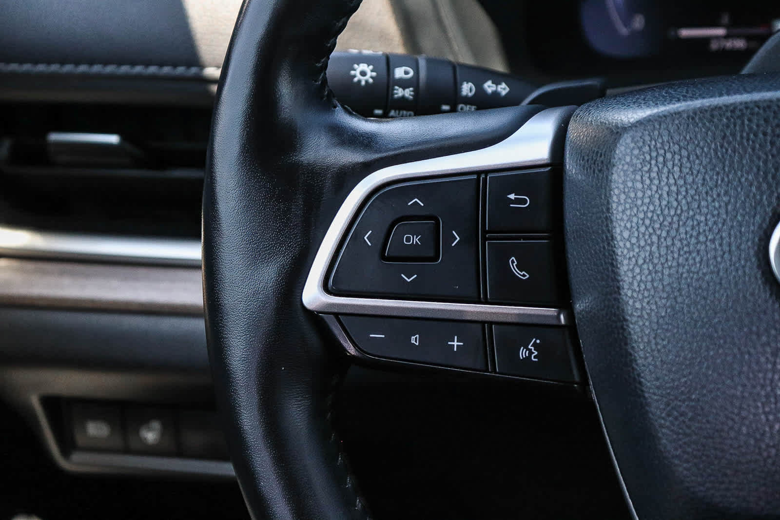 Used 2024 Toyota Grand Highlander AWD image 21