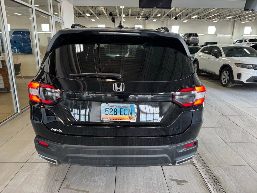 Used 2023 Honda Pilot Sport image 5