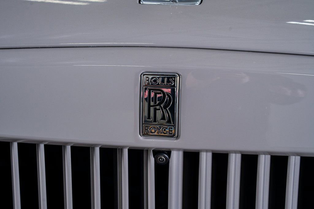 Used 2022 Rolls-Royce Cullinan image 18