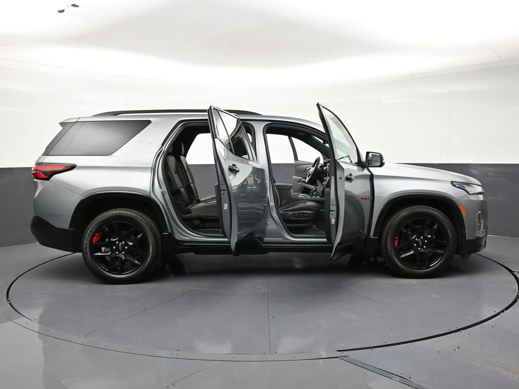 Used 2023 Chevrolet Traverse Premier w/ Redline Edition AWD/4WD image 33