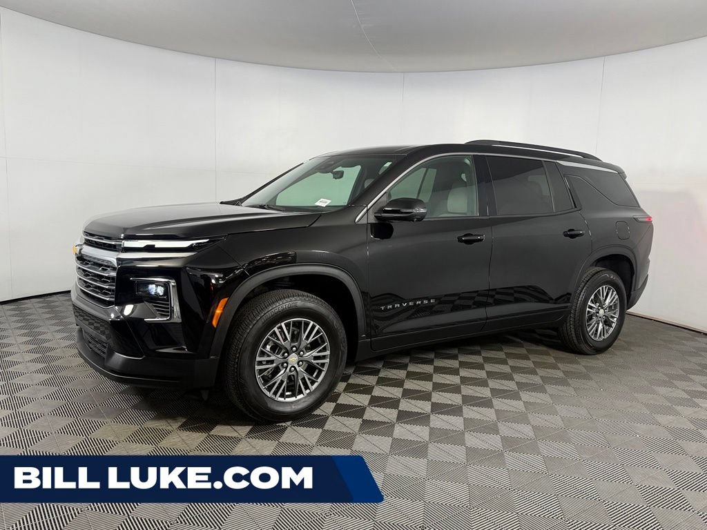 Used 2026 Chevrolet Traverse LT w/ Driver Confidence Package FWD image 1