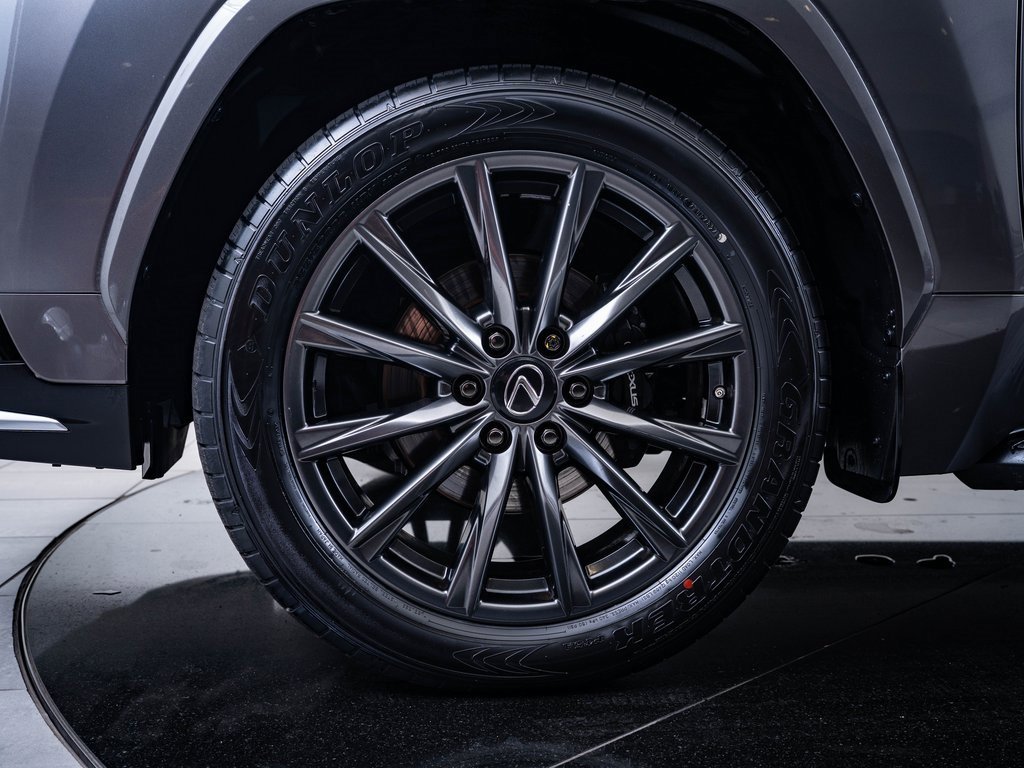 Used 2022 Lexus LX 600 F Sport image 15