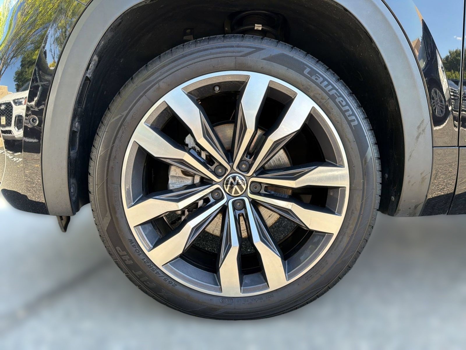 Used 2021 Volkswagen Atlas Cross Sport SEL Premium R-Line AWD/4WD image 12