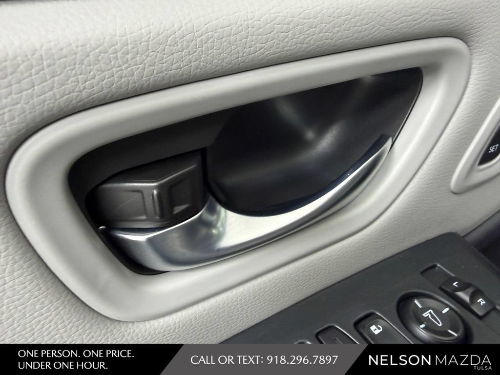 Used 2023 Honda Pilot Touring image 17