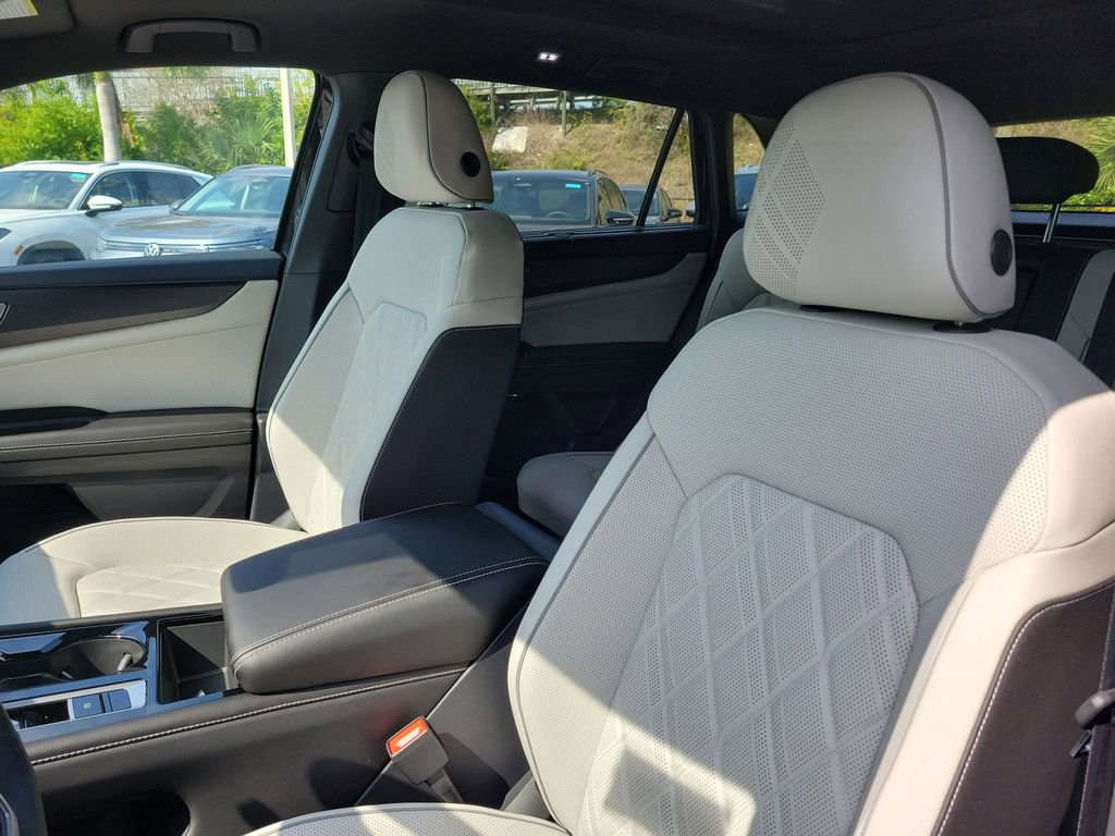 New 2026 Volkswagen Atlas Cross Sport SEL Premium R-Line image 16