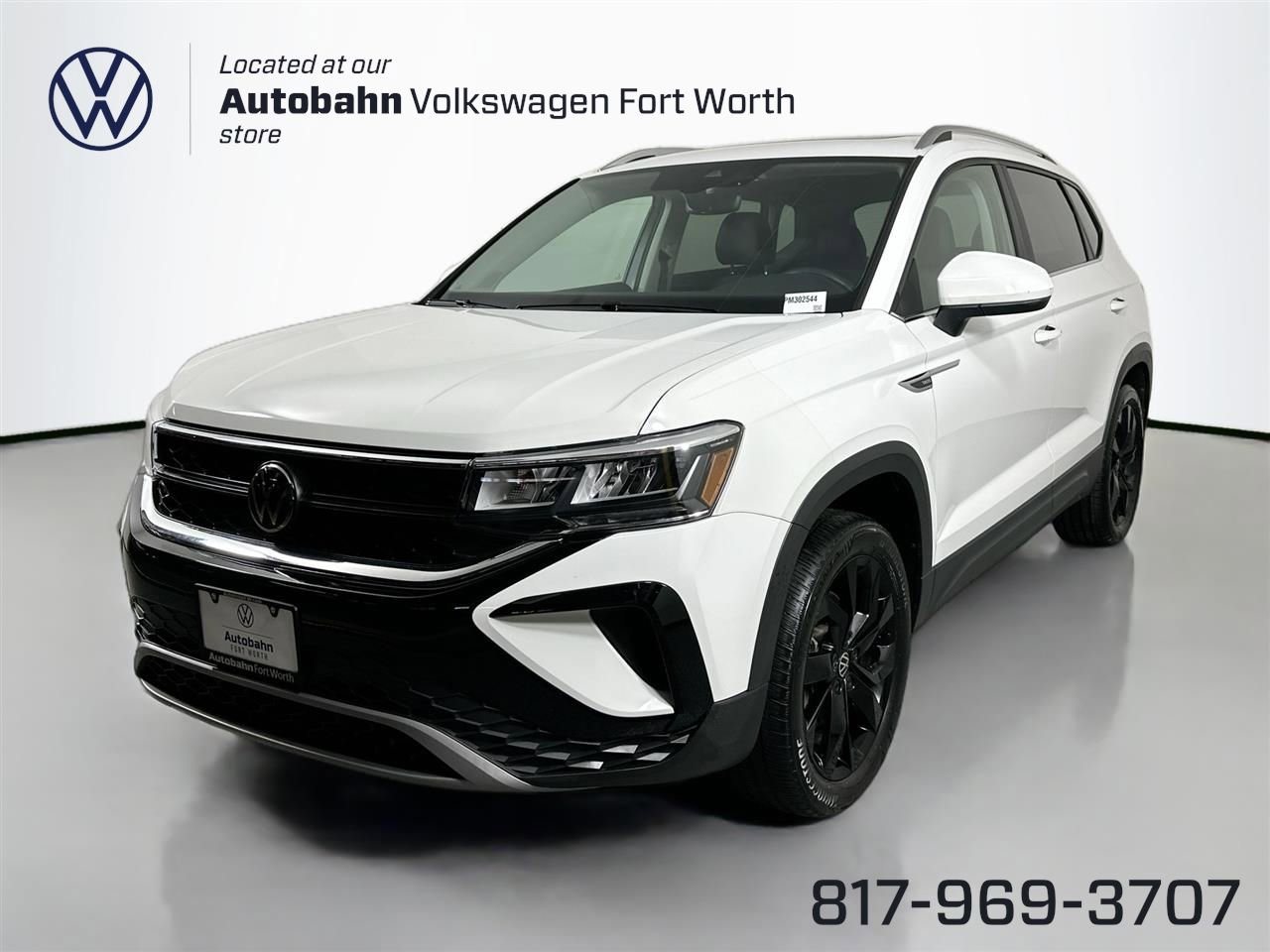 Used 2023 Volkswagen Taos SE w/ Panoramic Sunroof Package