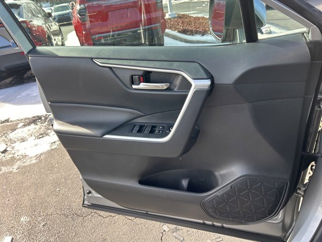 Used 2024 Toyota RAV4 XLE image 28