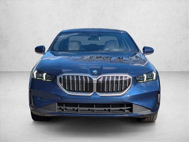 Used 2026 BMW 540i xDrive image 2