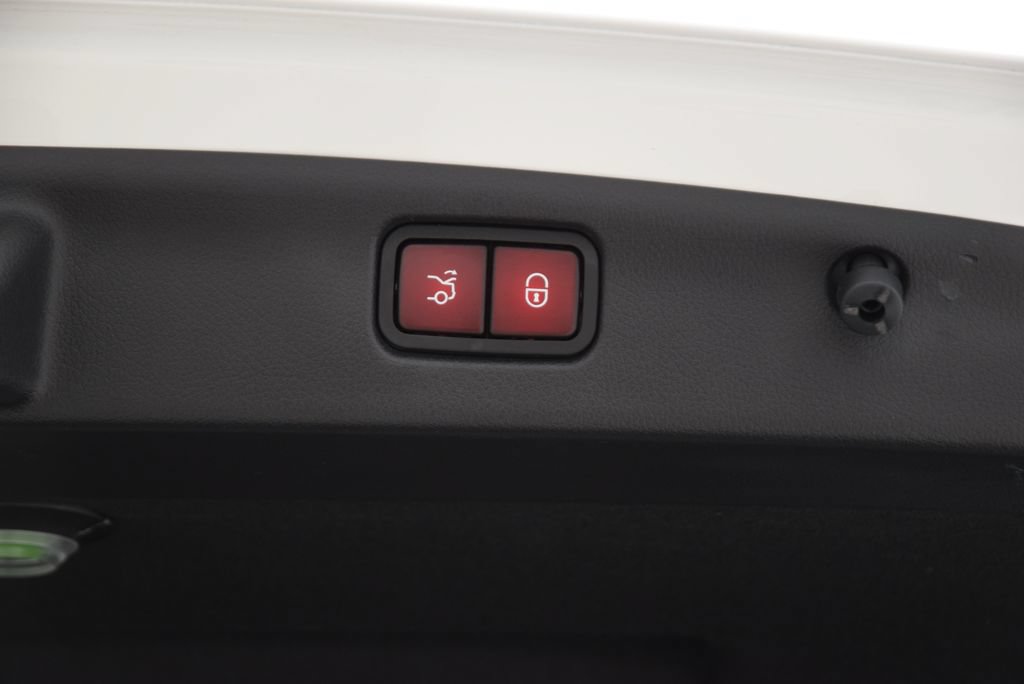 Used 2023 Mercedes-Benz C 300 Sedan image 31