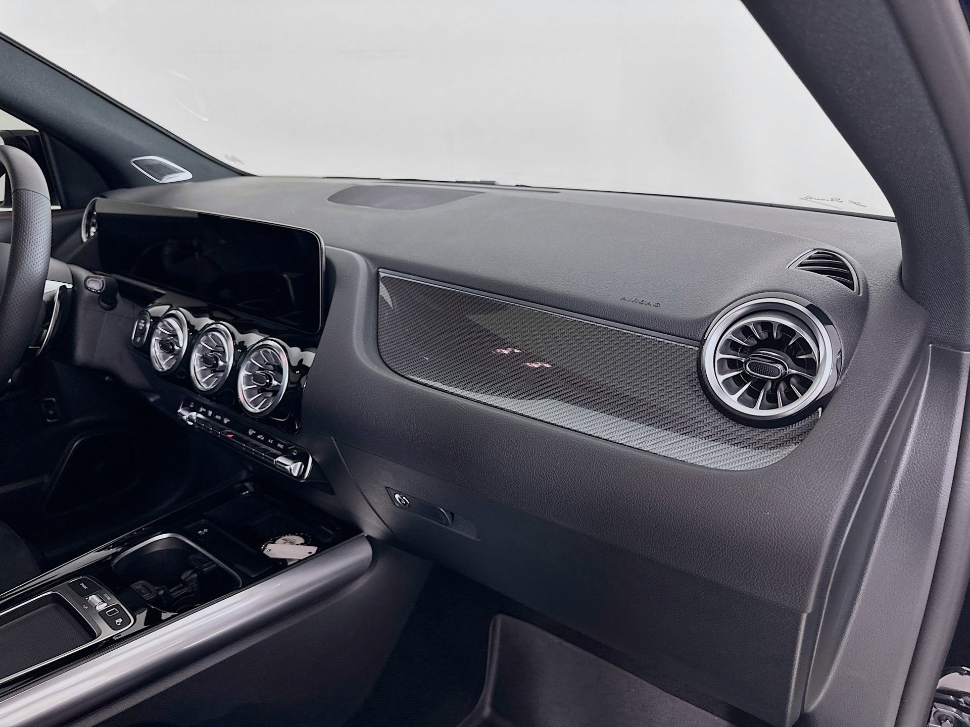 Certified 2026 Mercedes-Benz GLA 35 AMG 4MATIC image 30